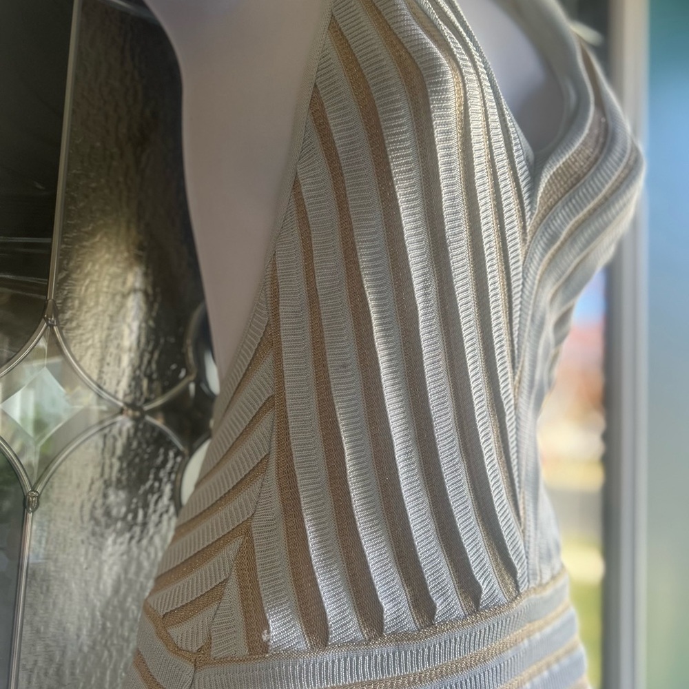 Chic Backless Striped Dress in White and Tan